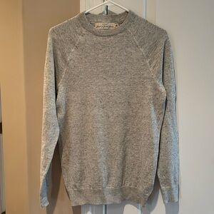 Men’s H&M light weight sweater . Size XS. Light cream with grey flecks in it.